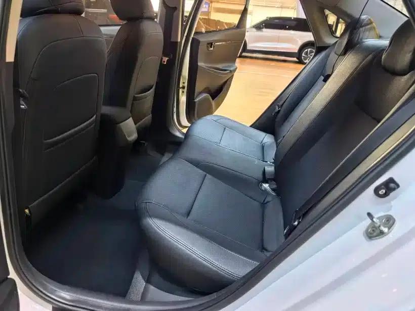 Hyundai Elantra 2020 1.6L Automatic GL Edition — миниатюра 5