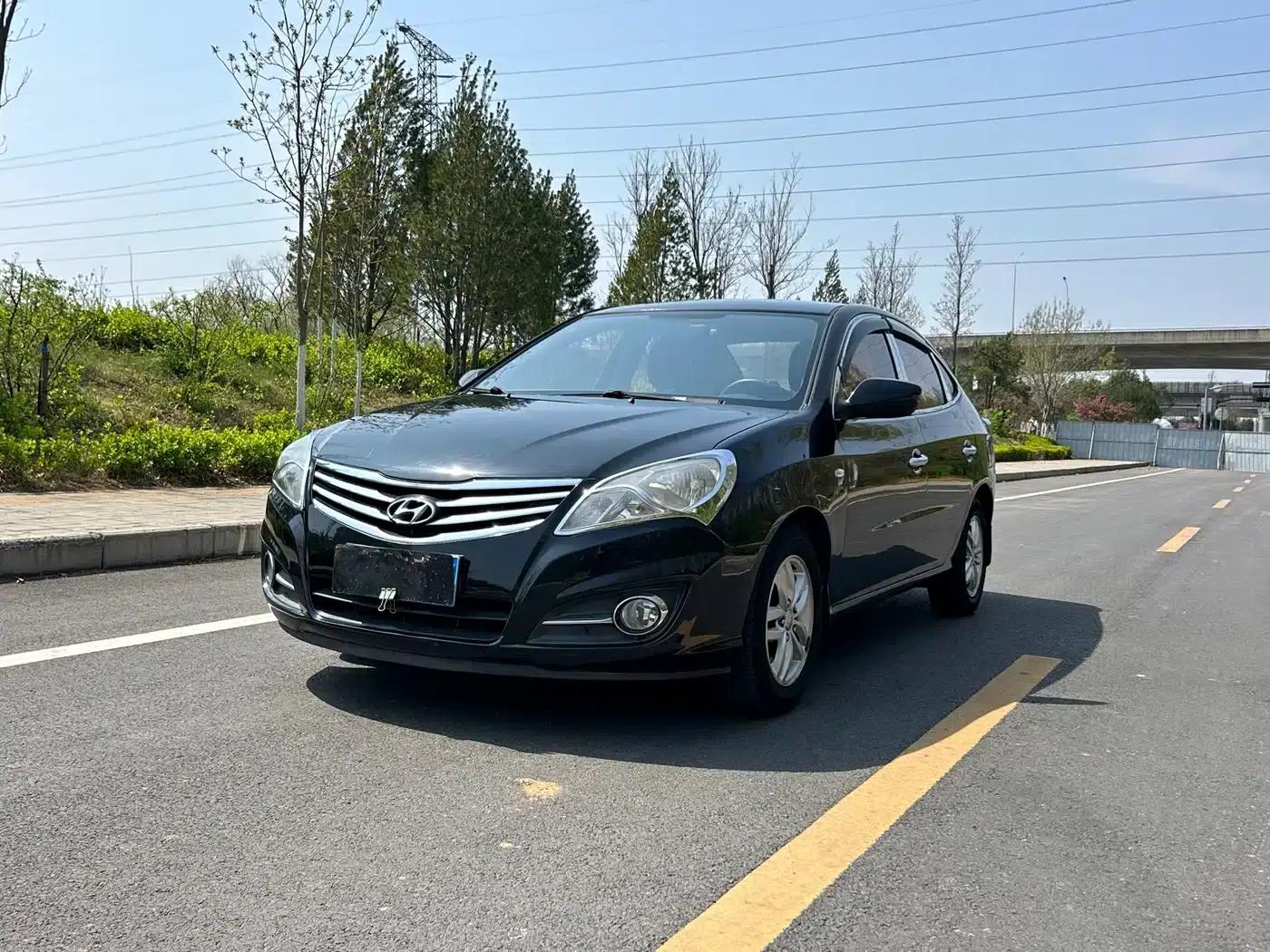 Hyundai Elantra 2011 1.6L Automatic Comfort Model — миниатюра 1