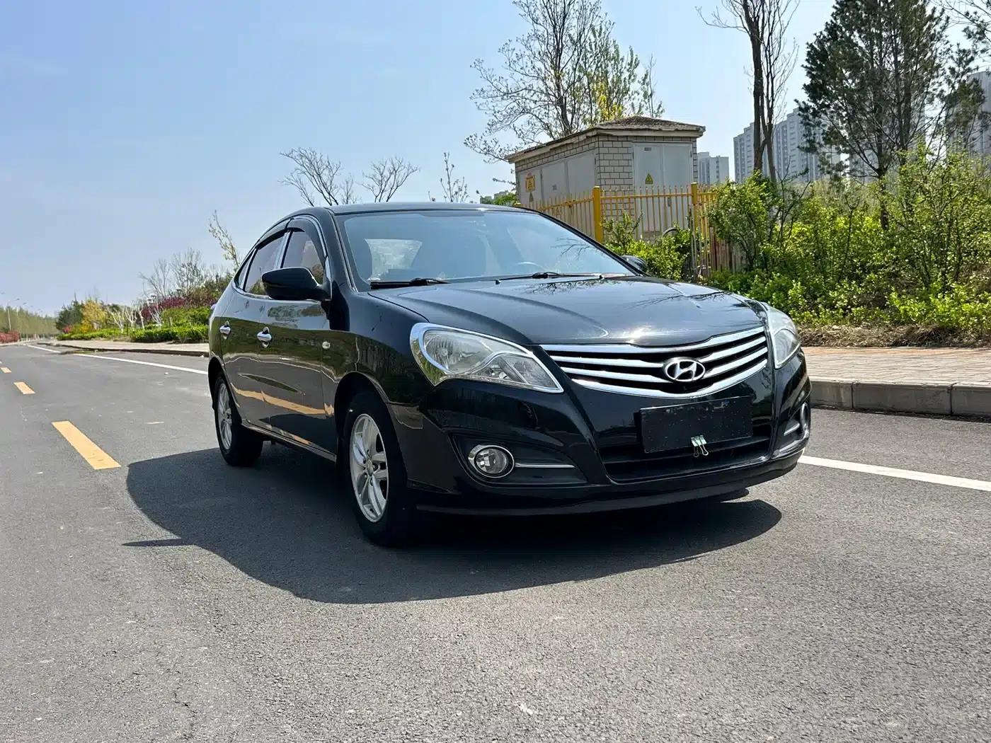 Hyundai Elantra 2011 1.6L Automatic Comfort Model — миниатюра 8