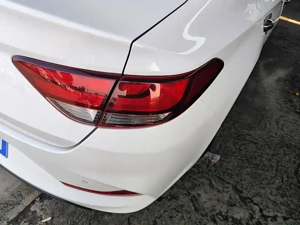 Hyundai Elantra 2018 1.6L Automatic GL (National VI Emission Standard) — миниатюра 8