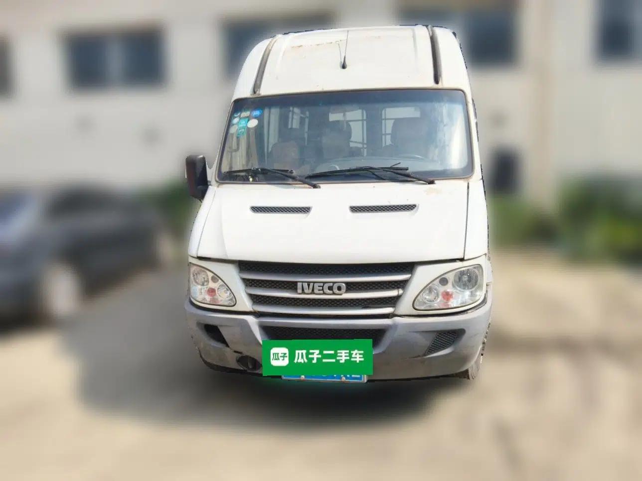Iveco Power Daily 2013 2.5T-V39 Box Truck High Roof — миниатюра 2