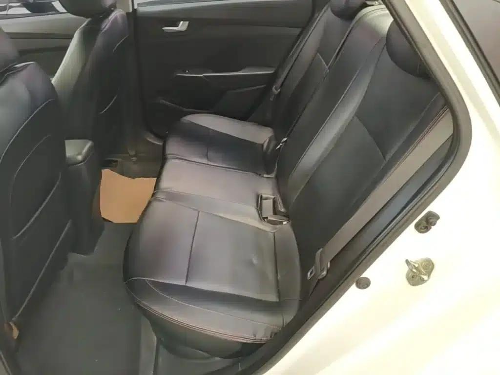 2020 Hyundai Verna 1.4L Manual GLS Cool Edition — миниатюра 17