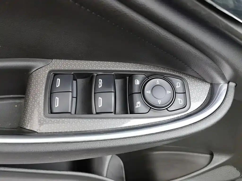 2018 Chevrolet Malibu XL 530T Automatic Elite Edition — миниатюра 9