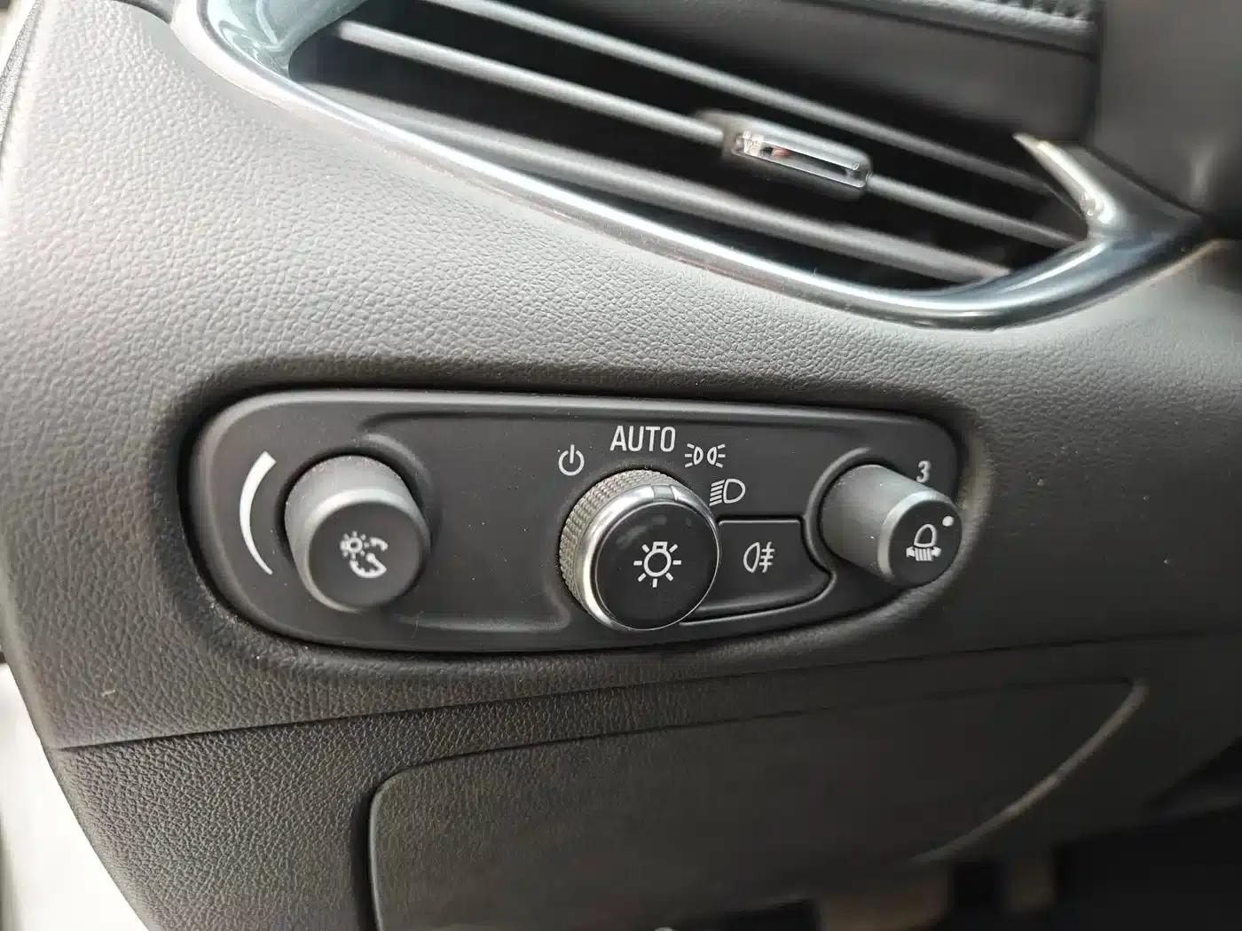 2018 Chevrolet Malibu XL 530T Automatic Ruichi Edition — миниатюра 14
