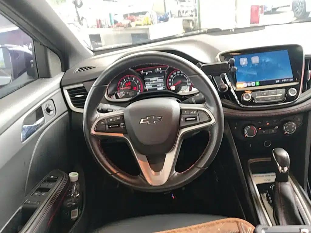 Chevrolet Cruze 2020 Mild Hybrid RS 330T Automatic Comfort Edition — миниатюра 11