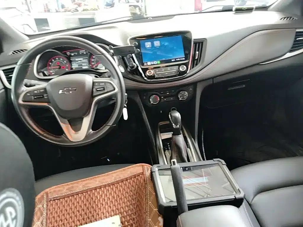Chevrolet Cruze 2020 Mild Hybrid RS 330T Automatic Comfort Edition — миниатюра 10