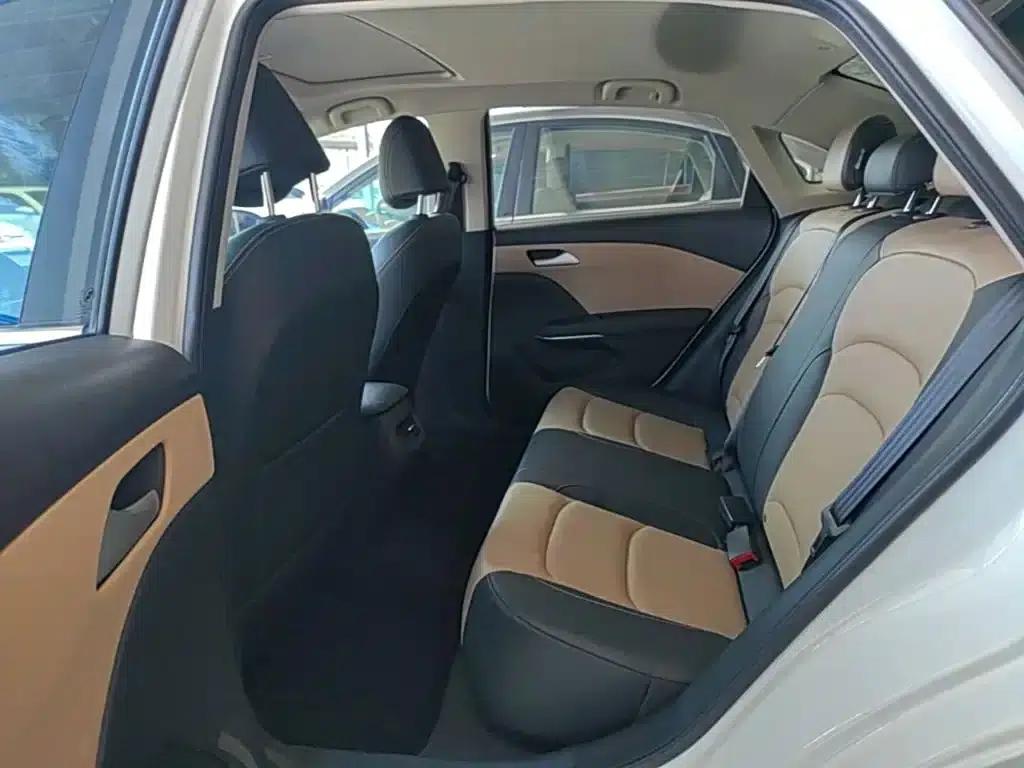 Chevrolet Cruze 2021 320 Automatic Enjoy Sunroof Edition — миниатюра 17