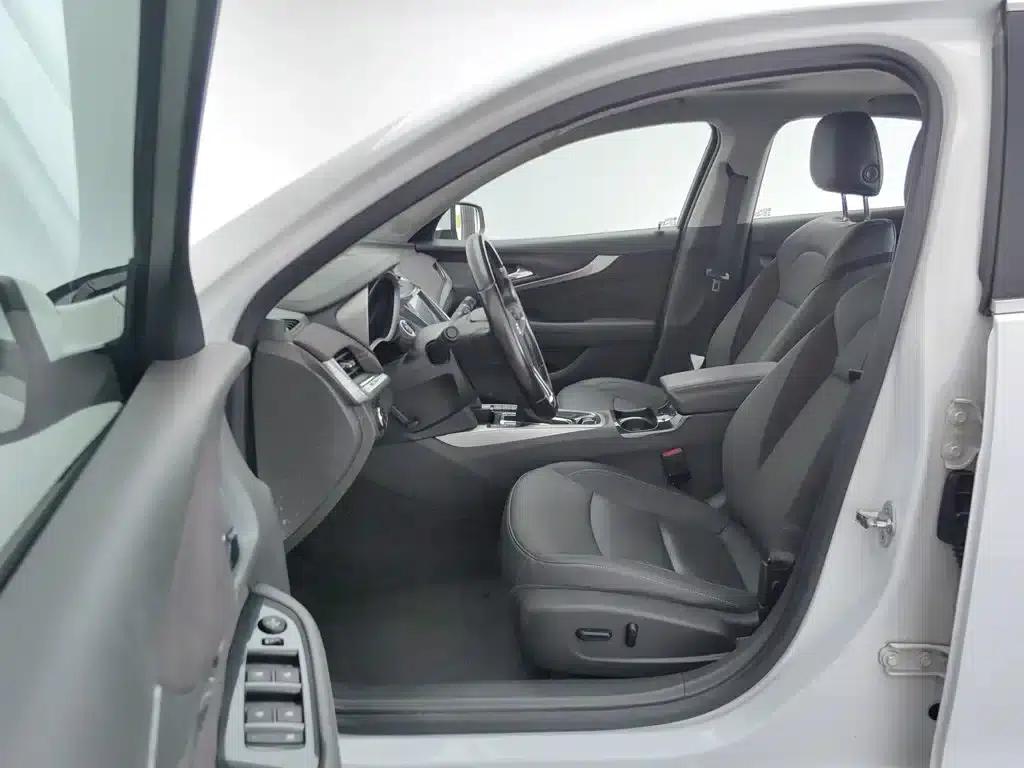 2017 Chevrolet Malibu 1.5T Automatic Luxury Edition — миниатюра 10