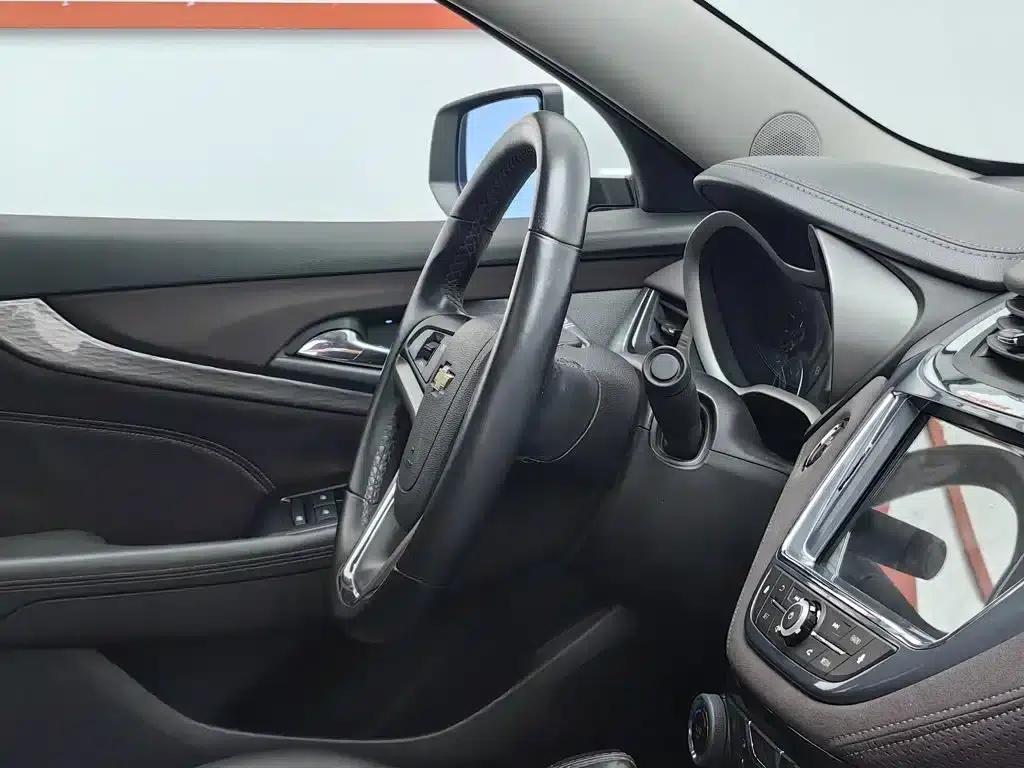 2016 Chevrolet Malibu 2.0L Automatic Luxury Edition — миниатюра 22