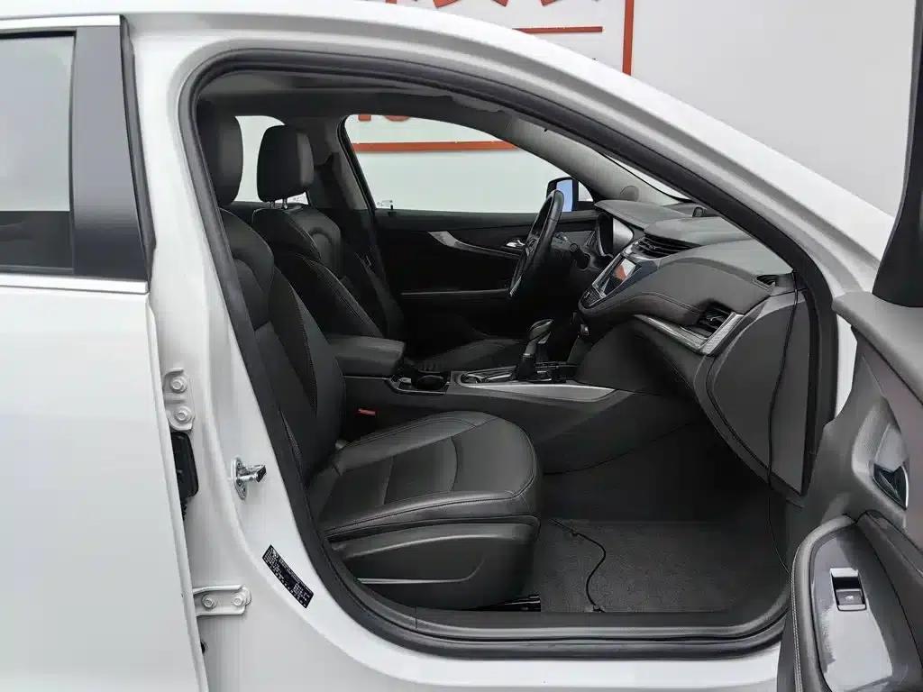 2016 Chevrolet Malibu 2.0L Automatic Luxury Edition — миниатюра 23