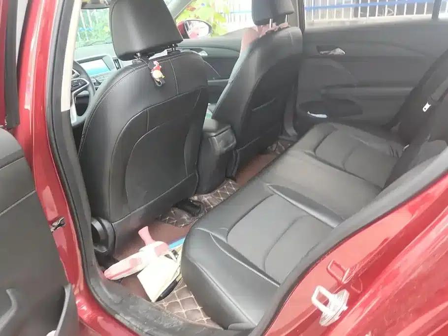 Chevrolet Cruze 2016 1.5L Automatic Comfort Edition — миниатюра 11