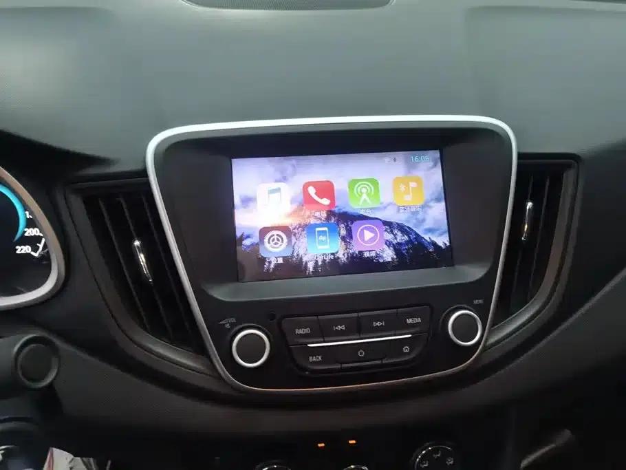 Chevrolet Cruze 2016 1.5L Automatic Comfort Edition — миниатюра 13