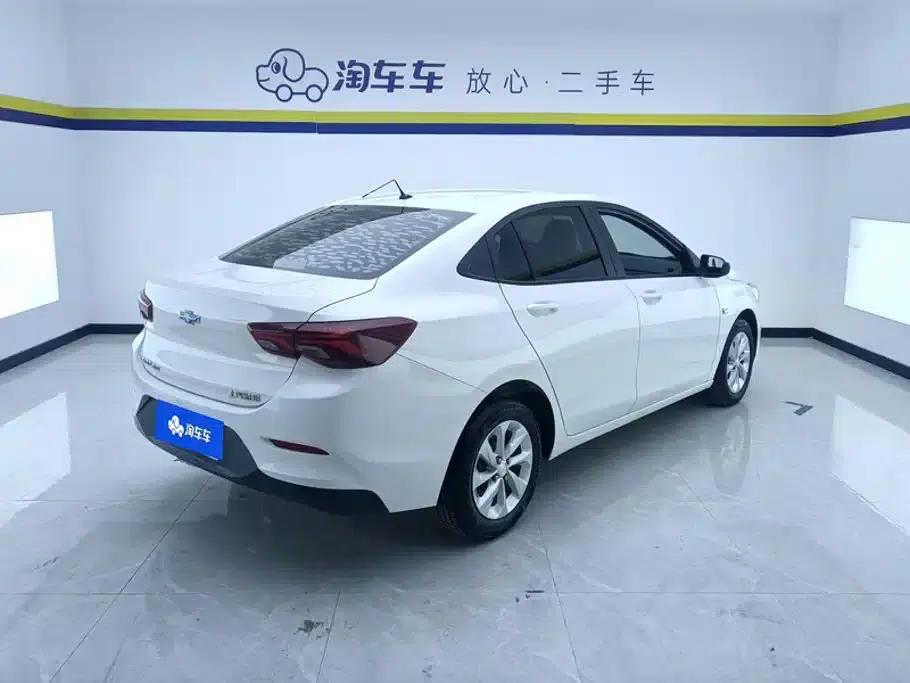 Chevrolet Cruze 2020 320 Manual Comfortline Edition — миниатюра 3