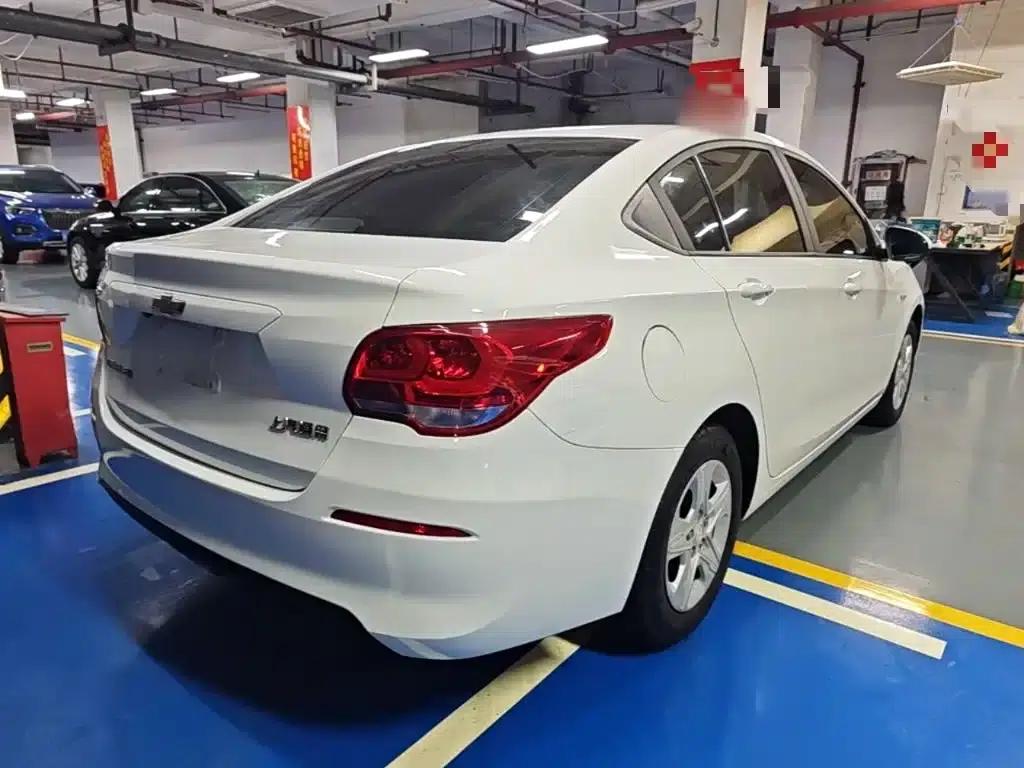 Chevrolet Cruze 2019 320 Automatic Sunroof Edition — миниатюра 7