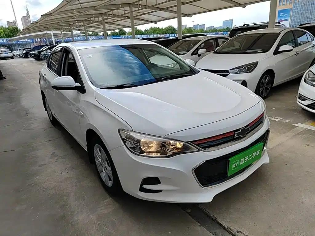 Chevrolet Cruze 2018 320 Manual Enjoy Edition — миниатюра 4