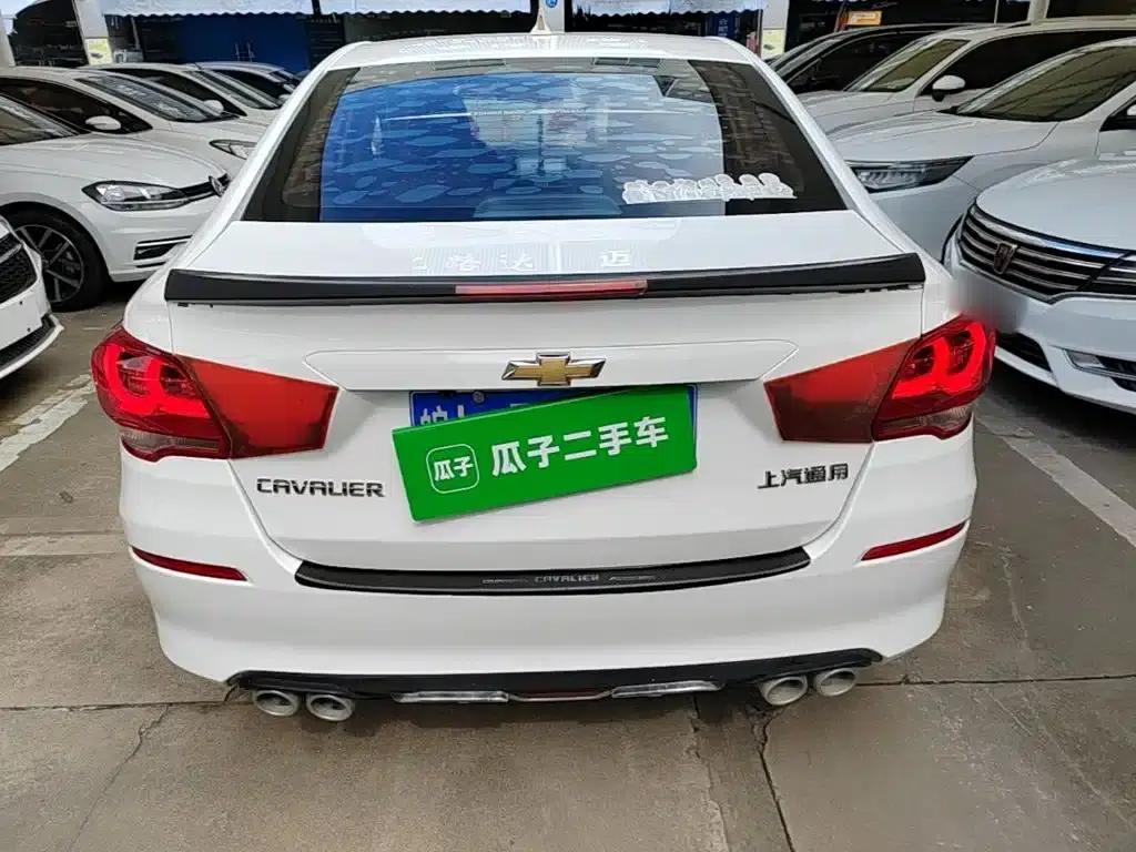 Chevrolet Cruze 2018 320 Manual Enjoy Edition — миниатюра 6
