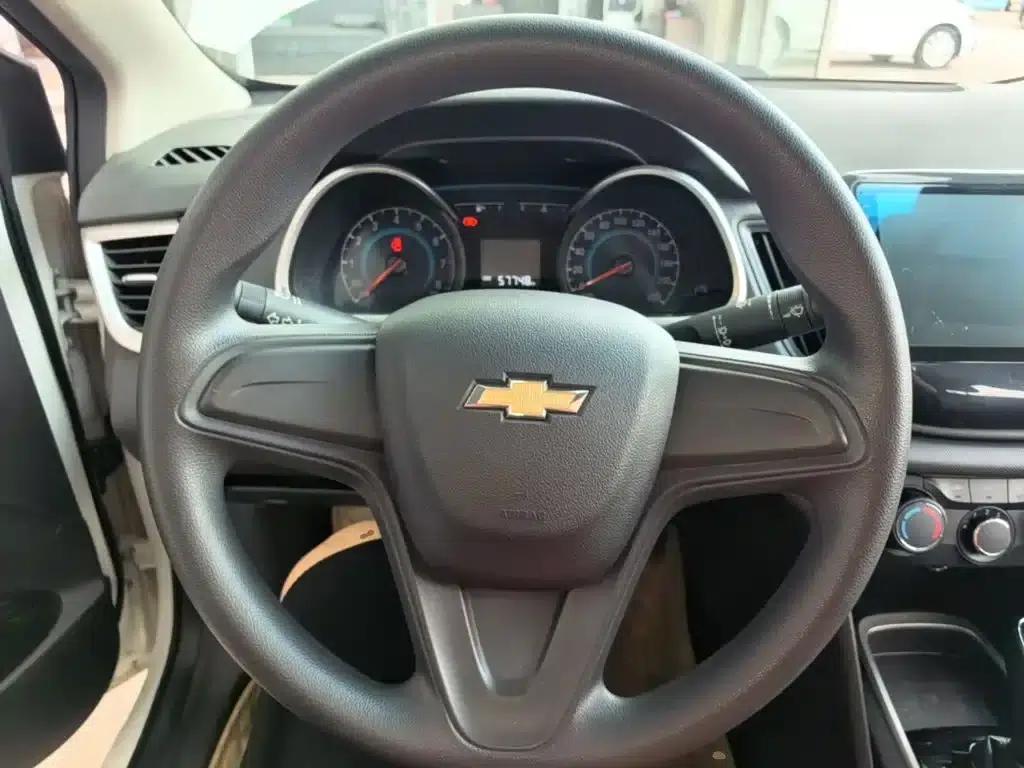 Chevrolet Cruze 2019 320 Automatic Sunroof Edition — миниатюра 11