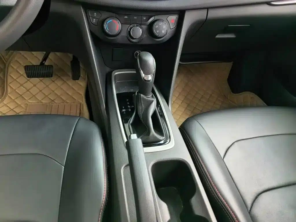 Chevrolet Cruze 2019 320 Automatic Sunroof Edition — миниатюра 14