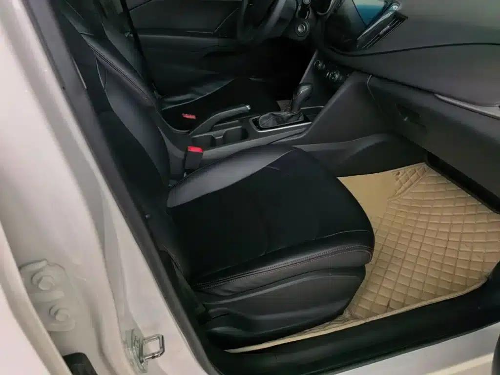 Chevrolet Cruze 2019 320 Automatic Sunroof Edition — миниатюра 25