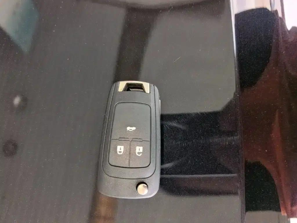 Chevrolet Cruze 2019 320 Automatic Sunroof Edition — миниатюра 9