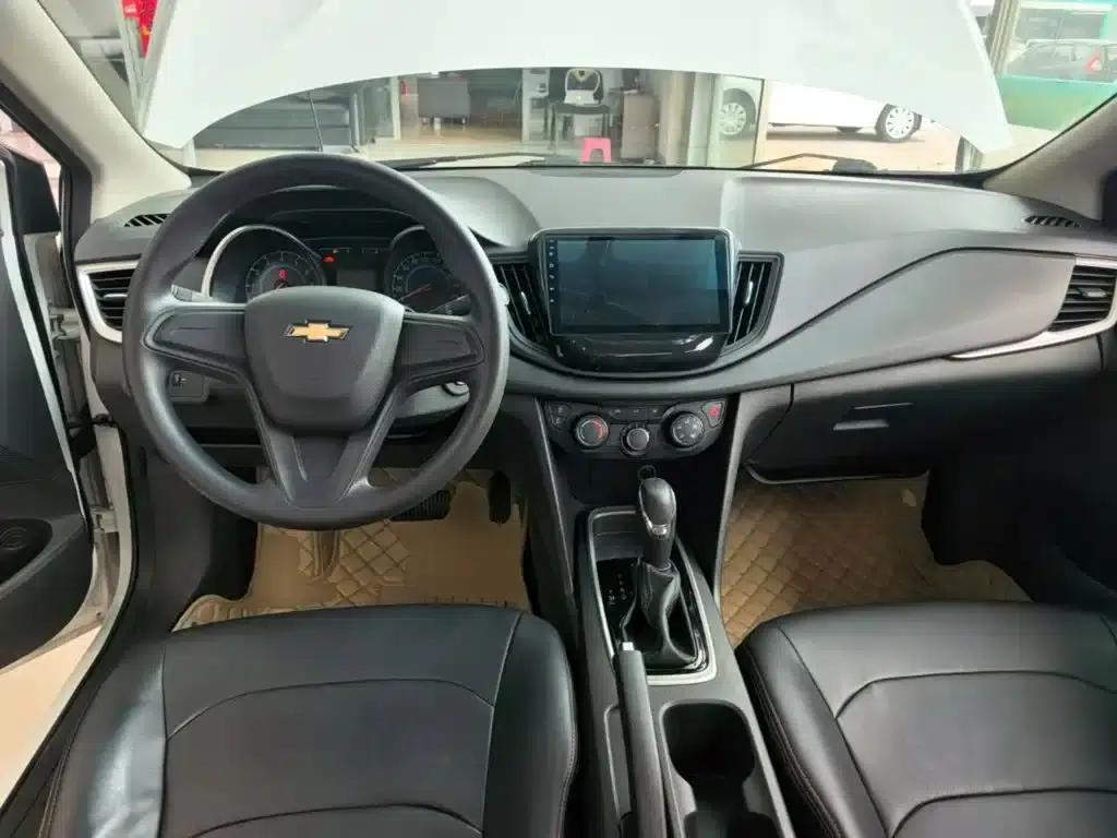 Chevrolet Cruze 2019 320 Automatic Sunroof Edition — миниатюра 10