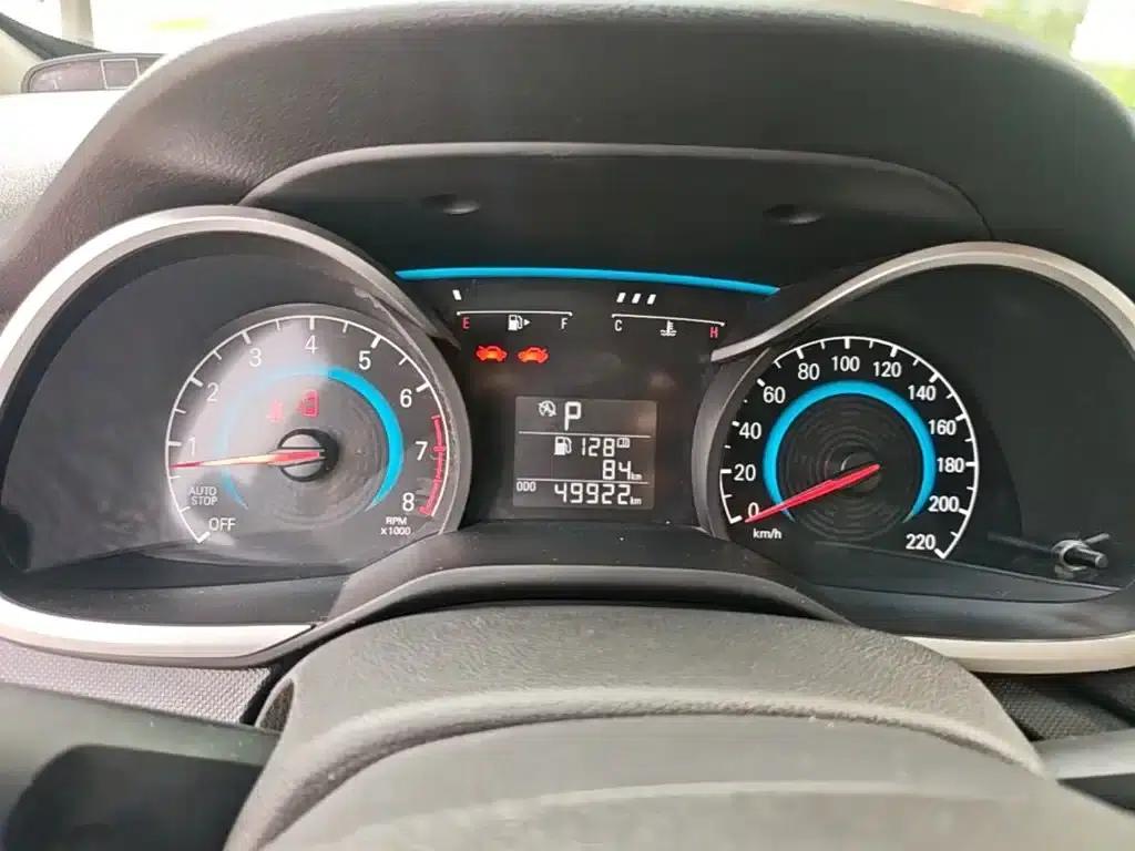 Chevrolet Cruze 2019 320 Automatic Sunroof Edition — миниатюра 12