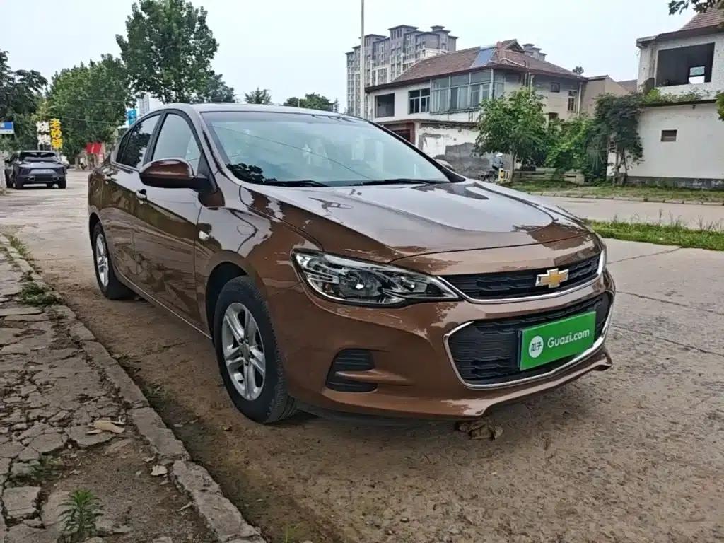 Chevrolet Cruze 2019 320 Automatic Sunroof Edition — миниатюра 4
