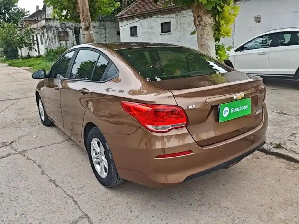Chevrolet Cruze 2019 320 Automatic Sunroof Edition — миниатюра 5