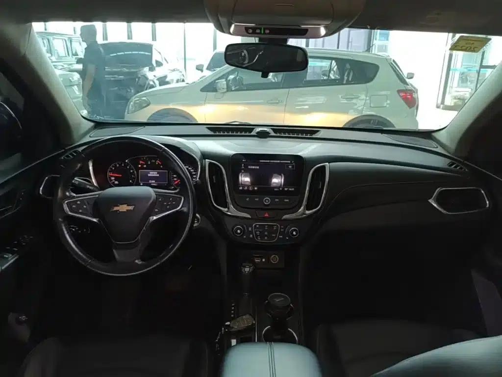 Chevrolet Equinox 2019 535T Automatic Premier Edition (National V Emission Standard) — миниатюра 10