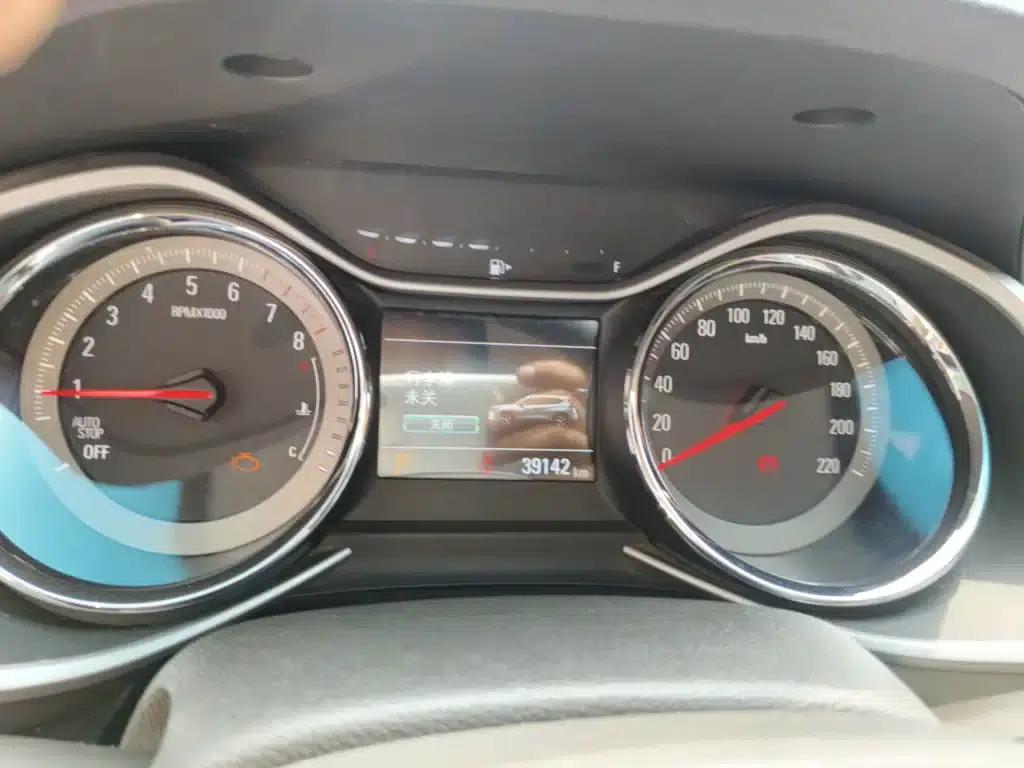 2020 Chevrolet Orlando Mild Hybrid 530T Automatic Enjoy Edition (5+2 models) — миниатюра 4