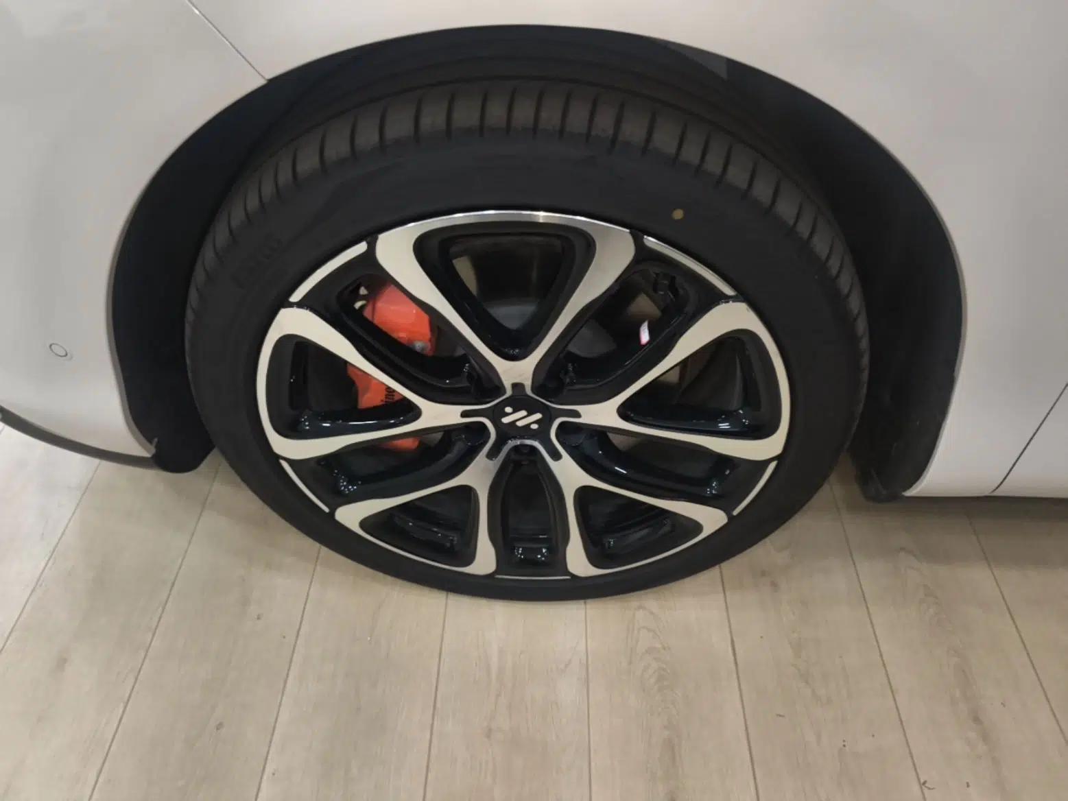 IM LS6 2026 Model Range-Extending 52 Max — миниатюра 10