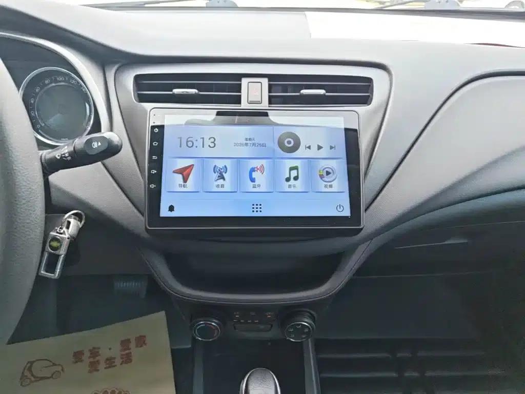 Chevrolet Aveo RV 2016 1.5L Automatic Smart Edition — миниатюра 13