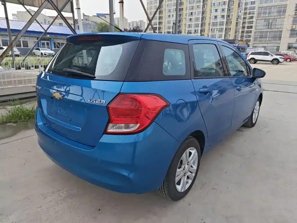Chevrolet Aveo RV 2016 1.5L Automatic Smart Edition — миниатюра 7