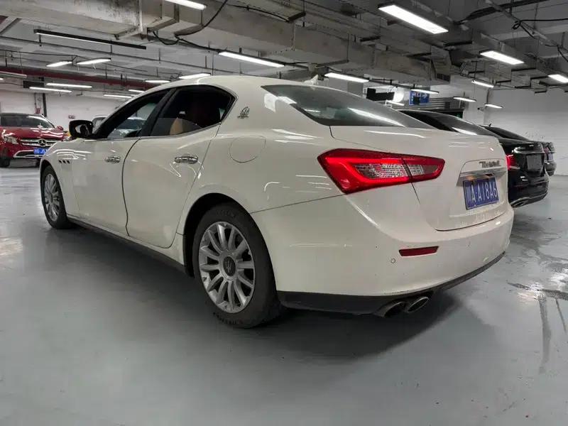 2014 Ghibli 3.0T Standard Edition — миниатюра 4