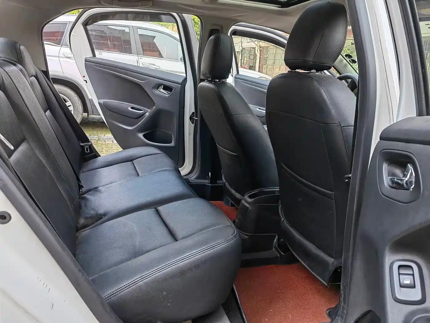 2016 Citroën Elysee 1.6L Manual Fashion Edition — миниатюра 11