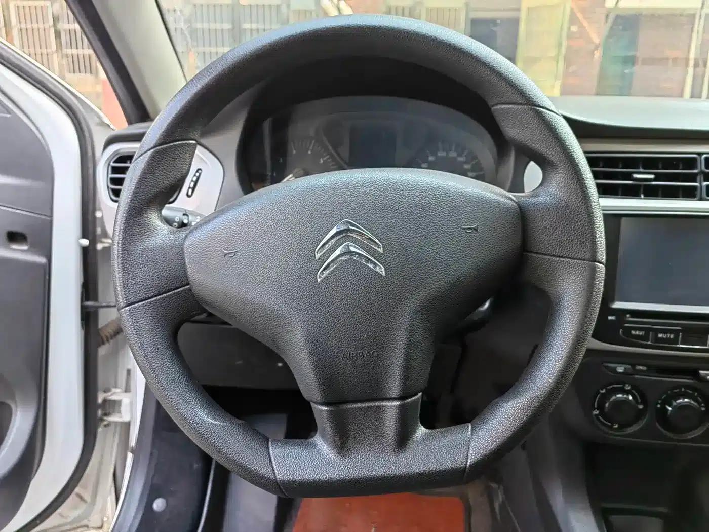 2016 Citroën Elysee 1.6L Manual Fashion Edition — миниатюра 14