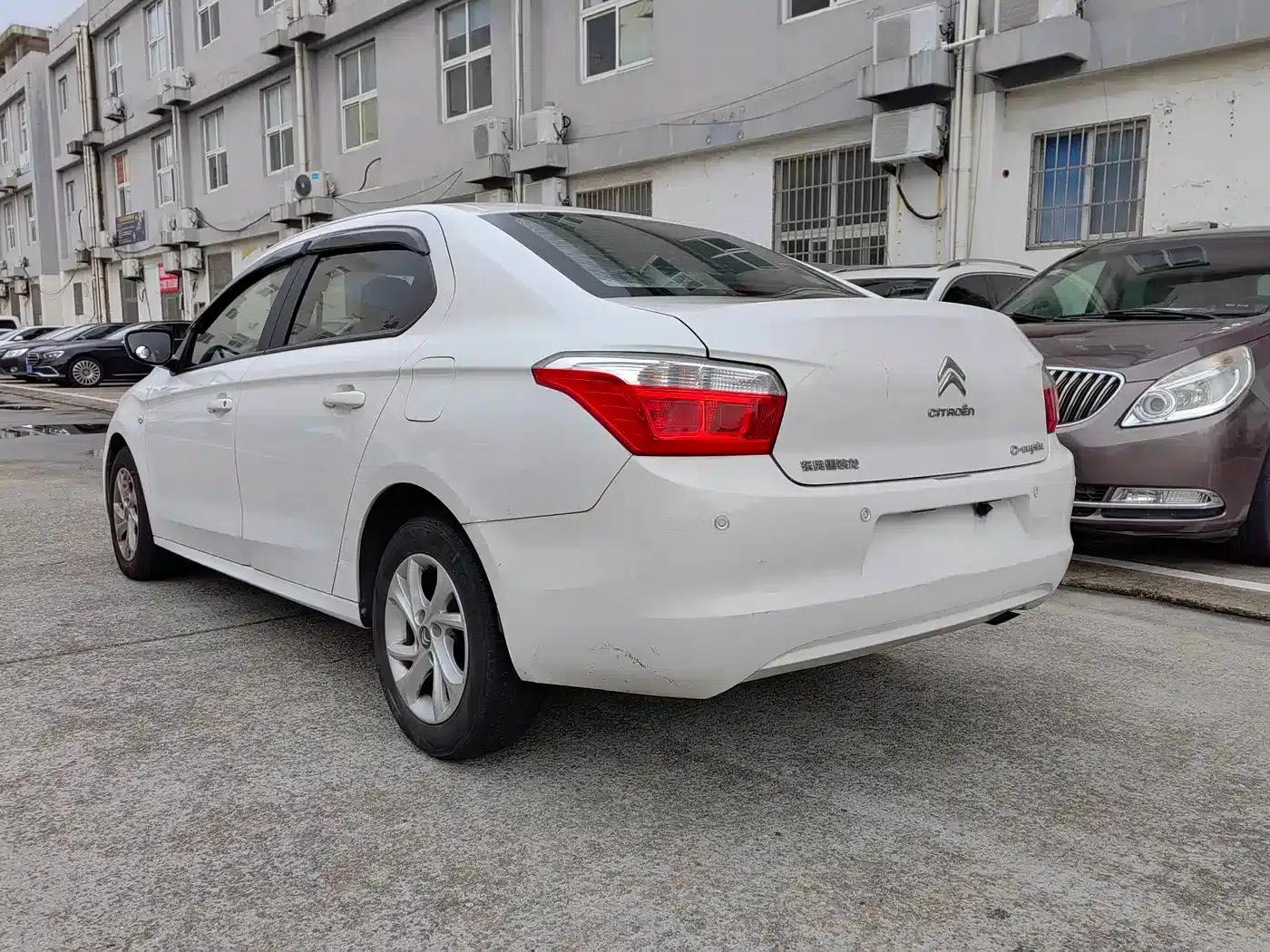 2016 Citroën Elysee 1.6L Manual Fashion Edition — миниатюра 4