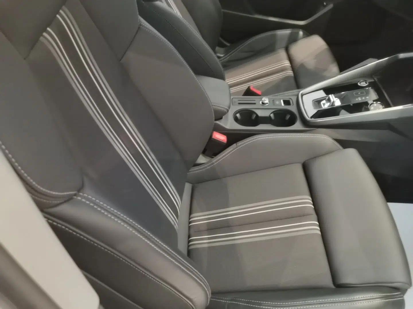 Audi A3 2024 Sportback 35 TFSI Fashionable Sports Model — миниатюра 19