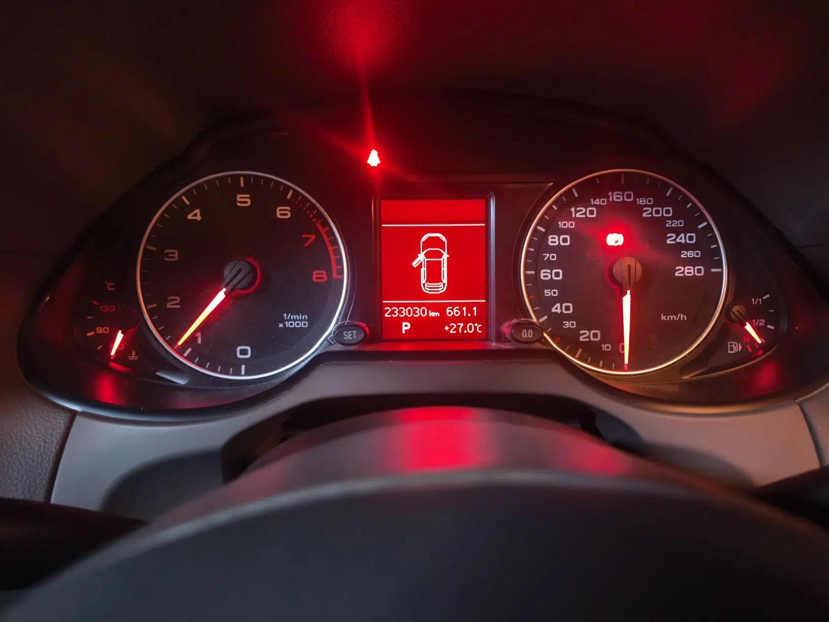 Audi Q5 2011 2.0TFSI Technology Model — миниатюра 12