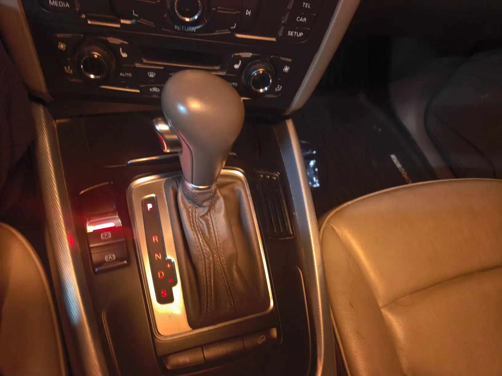 Audi Q5 2011 2.0TFSI Technology Model — миниатюра 14