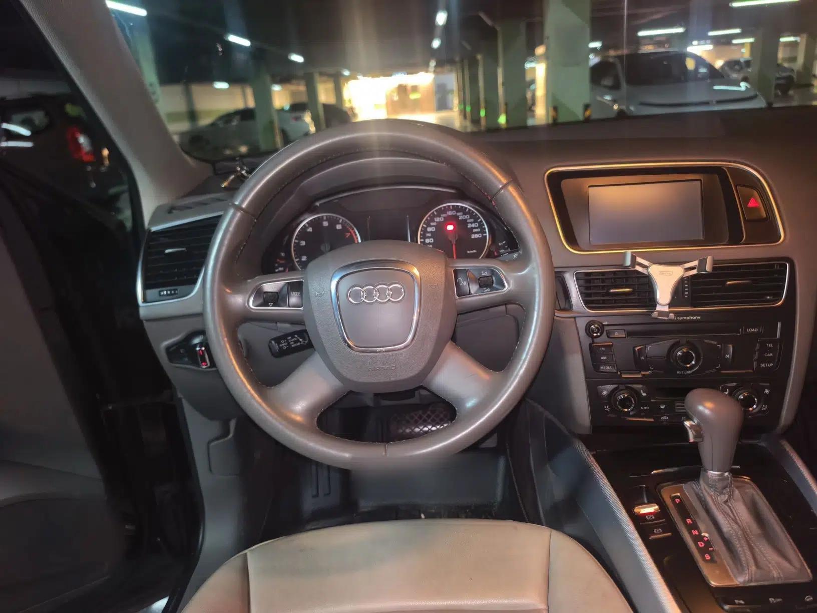 Audi Q5 2011 2.0TFSI Technology Model — миниатюра 10