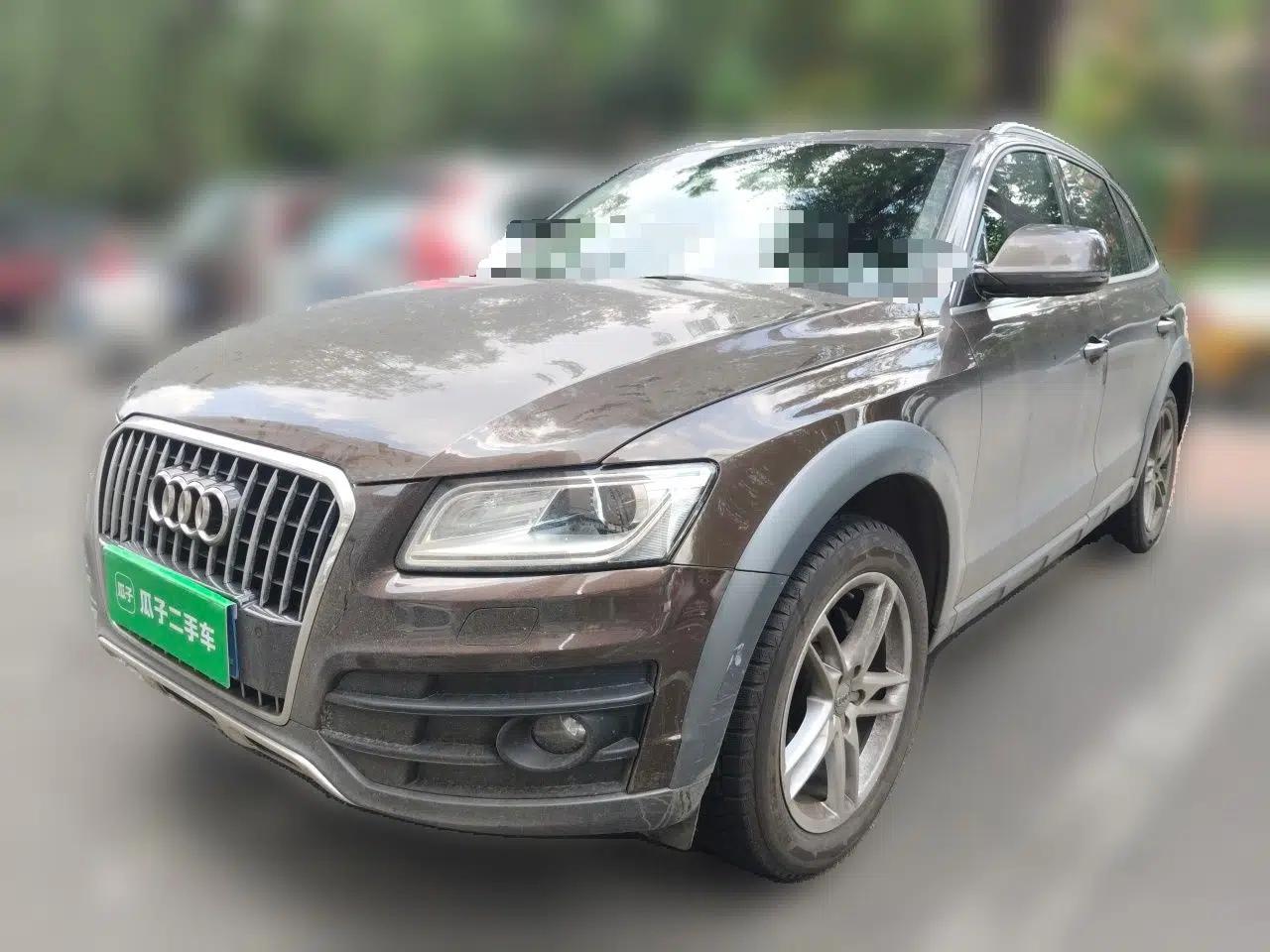 Audi Q5 2018 Collector's Edition 40 TFSI Technology Model — миниатюра 1