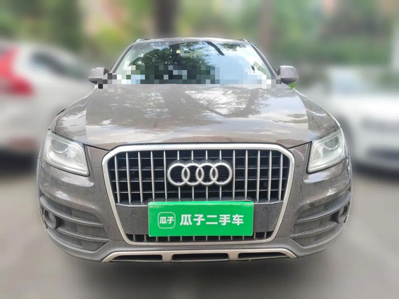 Audi Q5 2018 Collector's Edition 40 TFSI Technology Model — миниатюра 2