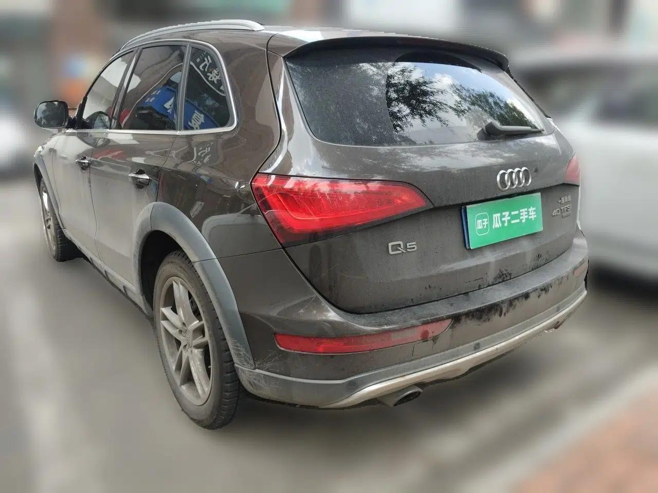 Audi Q5 2018 Collector's Edition 40 TFSI Technology Model — миниатюра 4