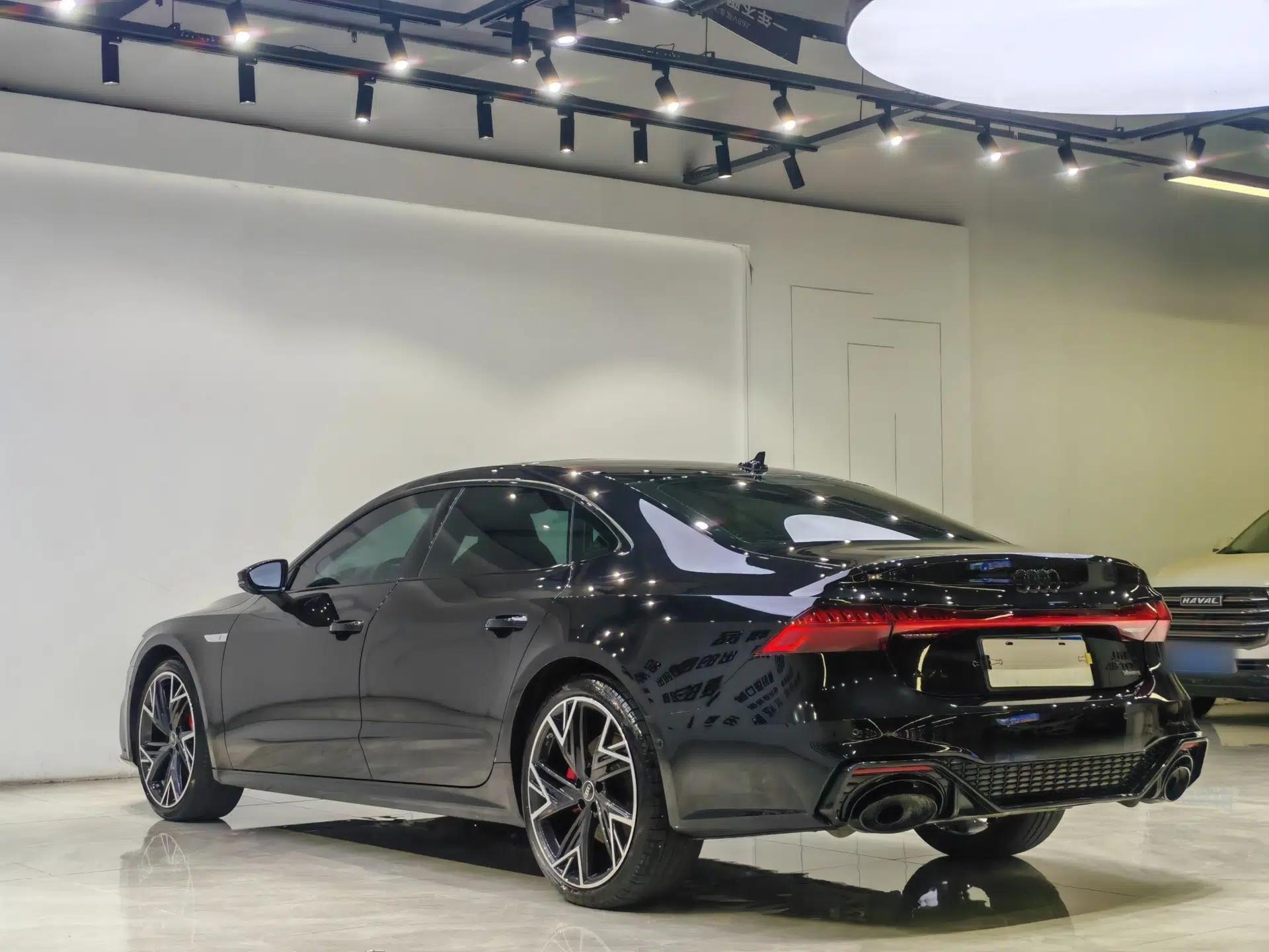 Audi A7L 2024 45 TFSI quattro Black Warrior Edition — миниатюра 15