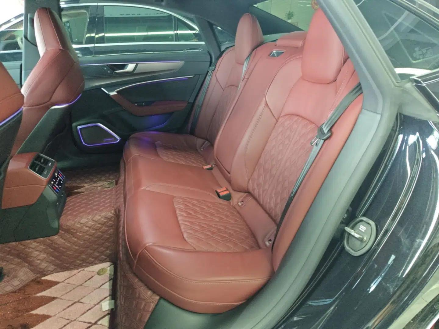 Audi A7L 2024 45 TFSI quattro Black Warrior Edition — миниатюра 26