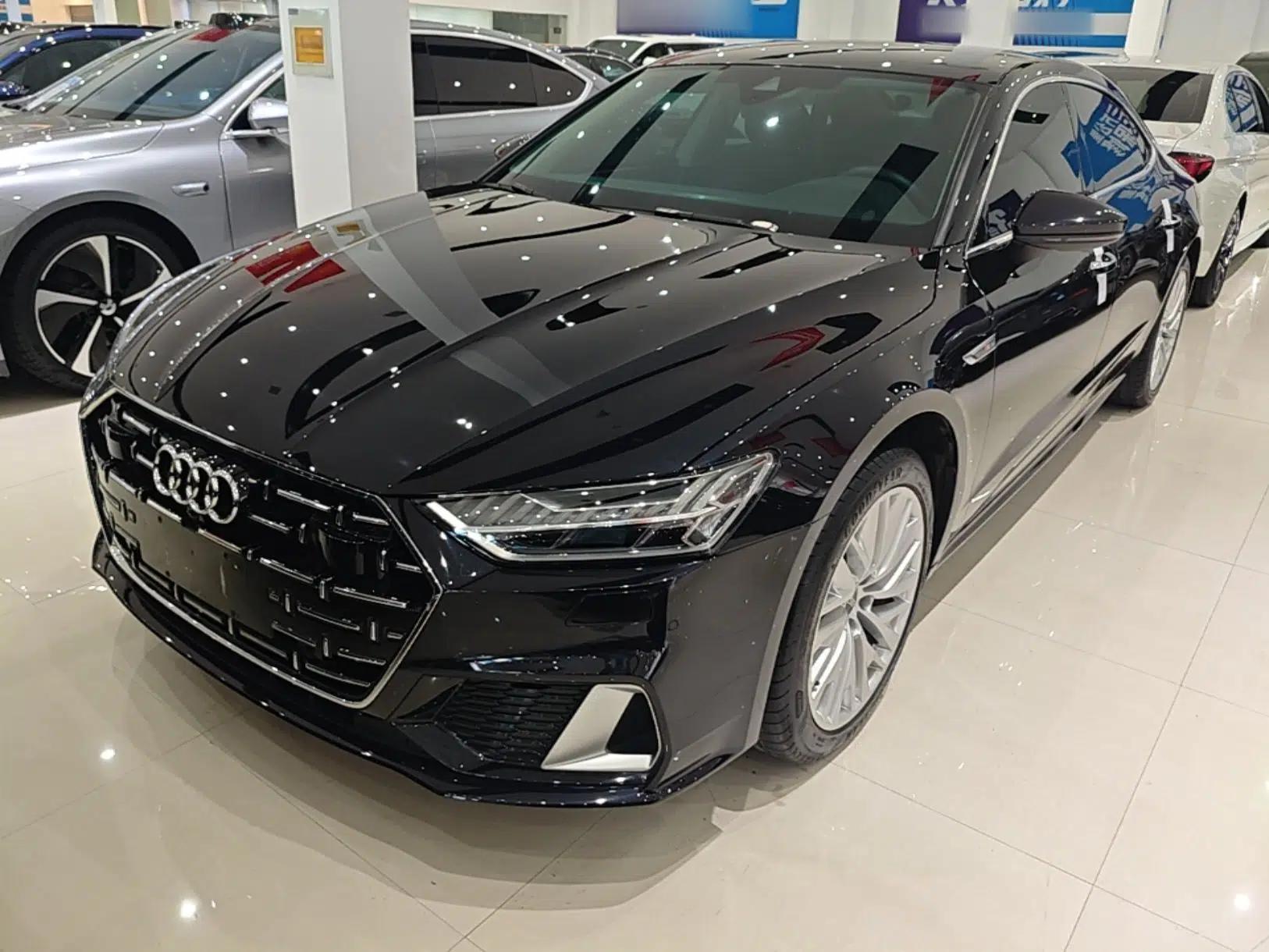 Audi A7L 2024 45TFSI S-line Dream-Building Edition Flow Crystal Package — миниатюра 1