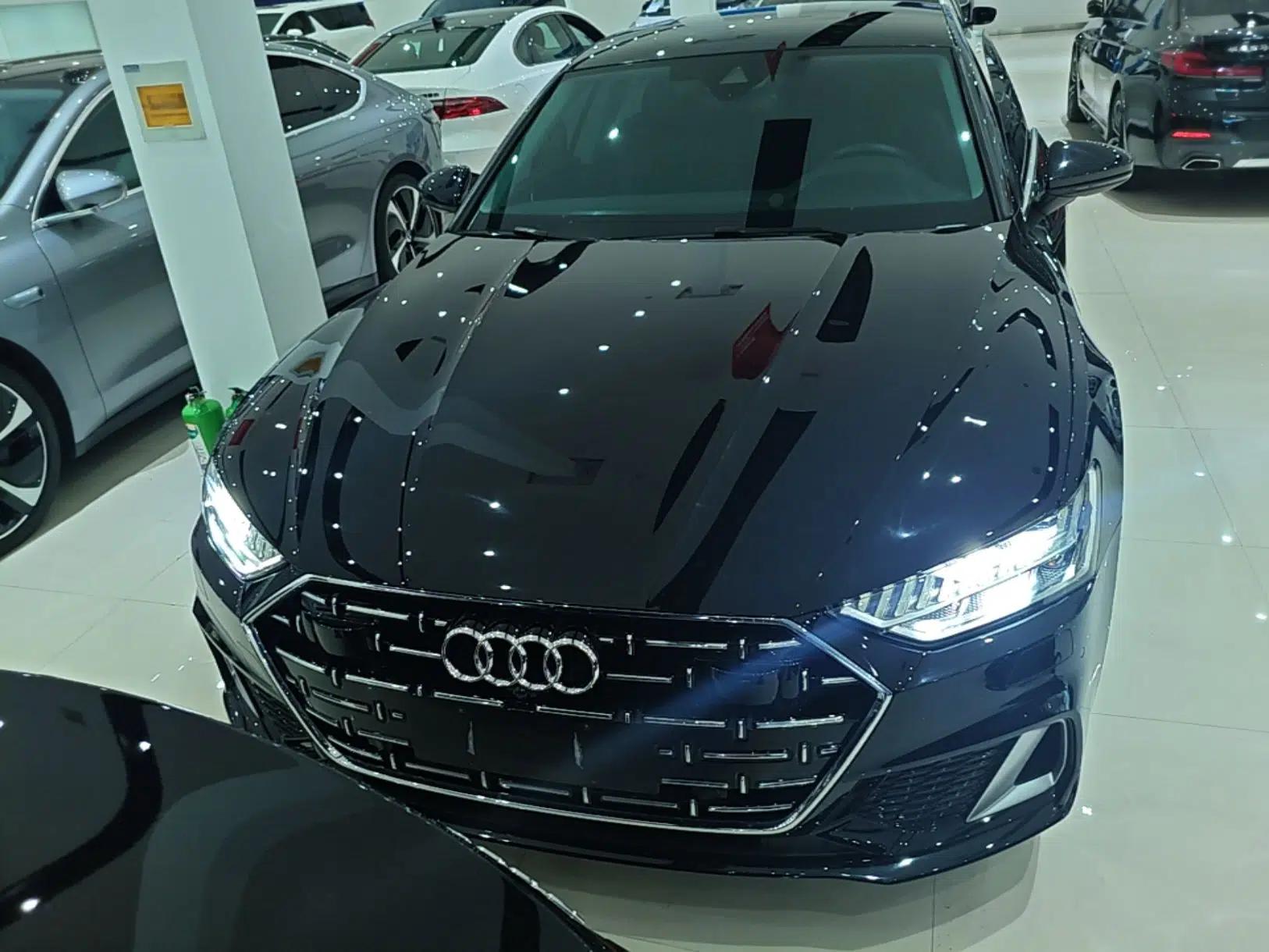 Audi A7L 2024 45TFSI S-line Dream-Building Edition Flow Crystal Package — миниатюра 2