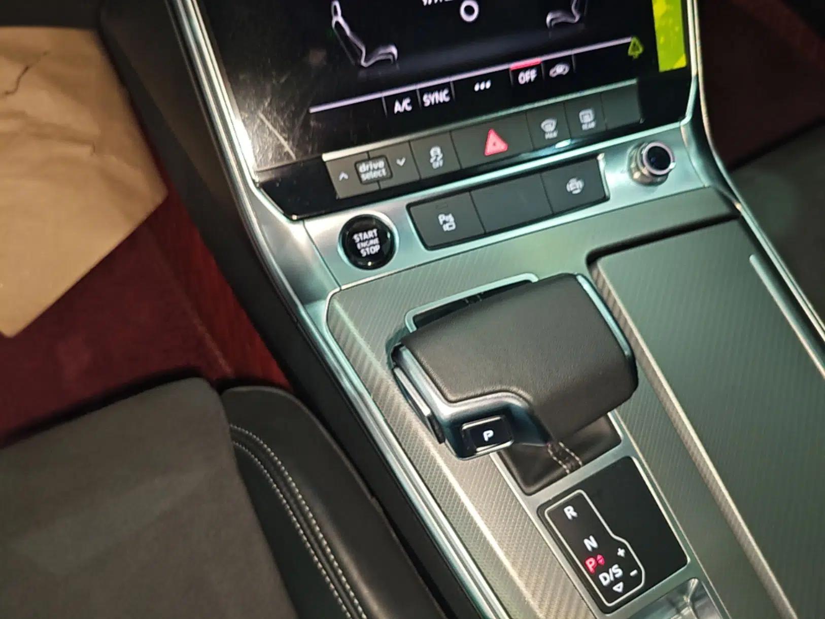 Audi A7L 2024 45TFSI S-line Dream-Building Edition Flow Crystal Package — миниатюра 16