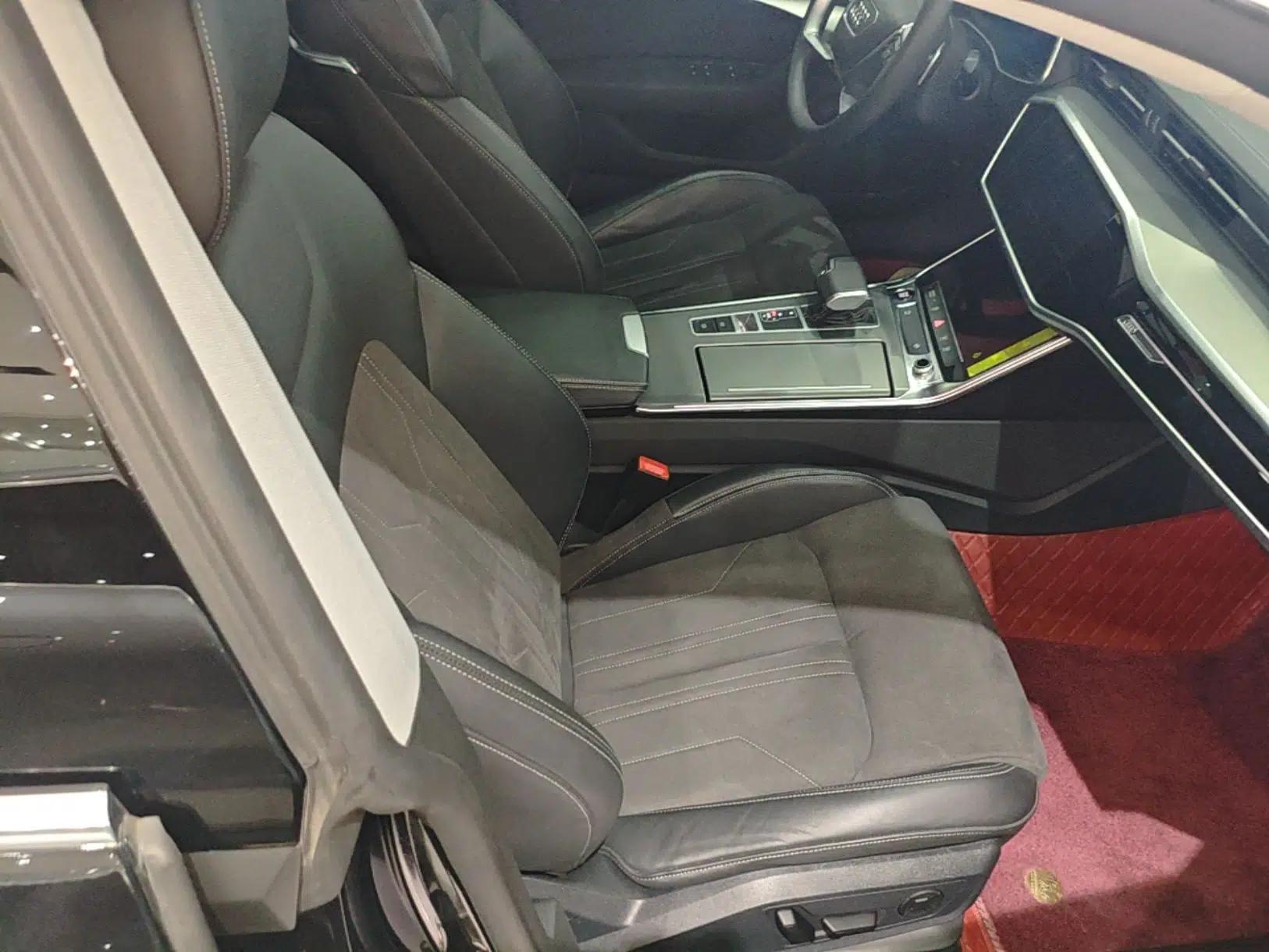 Audi A7L 2024 45TFSI S-line Dream-Building Edition Flow Crystal Package — миниатюра 19